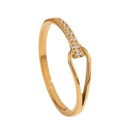 Eleganter geometrischer Goldring