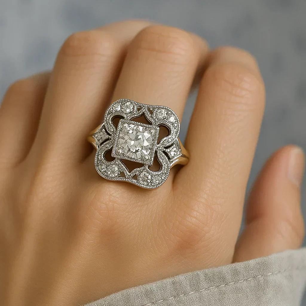 Vintage Zirkonia Goldring im klassischen Design